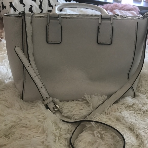 Michael Kors Bag with lots of zippers - Picture 2 of 8